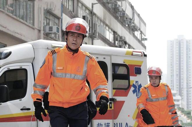 別再看《巨塔之后》強(qiáng)推5部醫(yī)療職業(yè)劇看完秒懂啥叫緊張刺激(圖13)