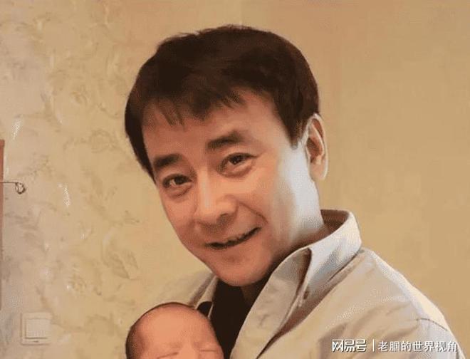 恩愛十幾年難抵殘酷現(xiàn)實(shí)？羅鋼娶小23歲郝蕾年齡差原來不算坎(圖16)