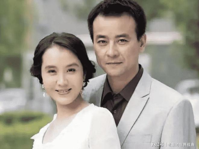 恩愛十幾年難抵殘酷現(xiàn)實(shí)？羅鋼娶小23歲郝蕾年齡差原來不算坎(圖8)